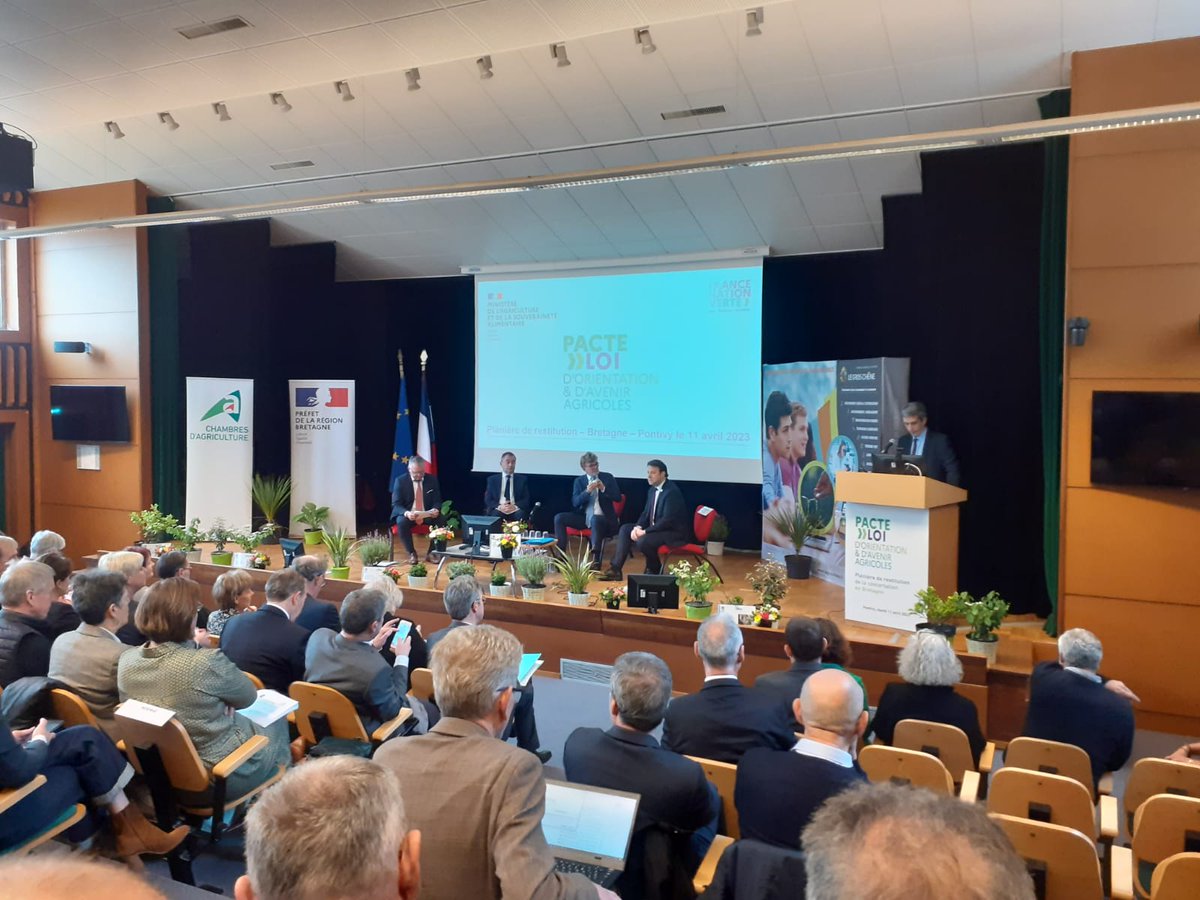 <a href="/JABretagne/">JA Bretagne</a> était présent à la séance de clôture des consultations #PLOAA. A cette occasion notre président a tenu à interpeller directement le Ministre <a href="/MFesneau/">Marc Fesneau</a> sur les réels objectifs de ce projet et sur la nécessité impérieuse de mettre des moyens à la hauteur des ambitions.