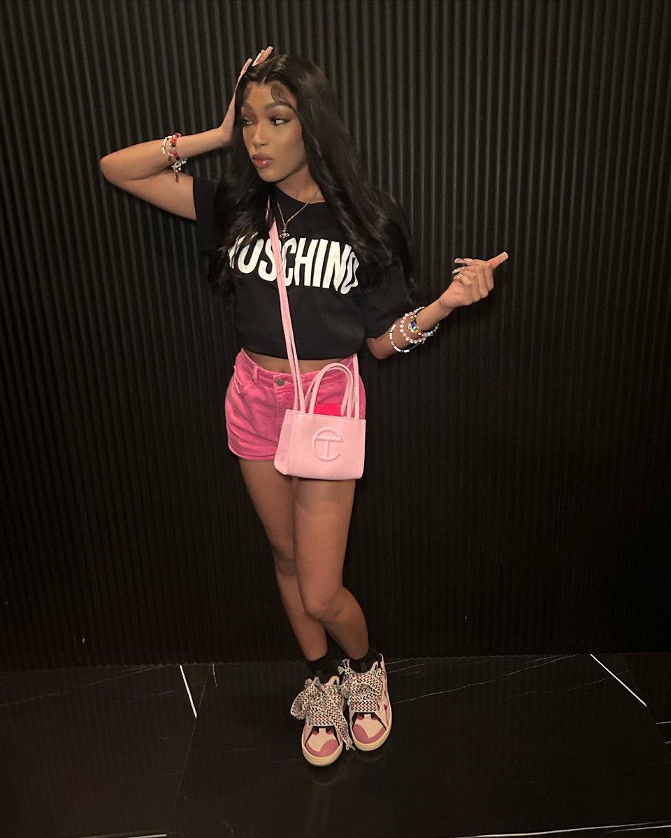 sadeechanell's tweet image. all pretty girls are aries 🫶🏽💕 #ariesszn 
#flyshit #birthdaypost