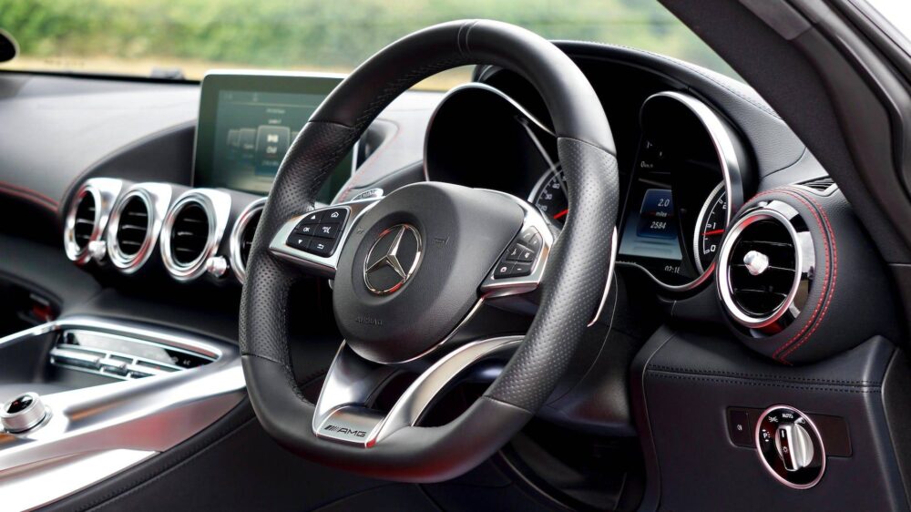 Chrisbae04's tweet photo. How beautiful is that? 

#Car #Speedometer #Vehicle #Motorvehicle #Automotivedesign #Automotivelighting #Steeringwheel #Tachometer #Gauge #Steeringpart

https://t.co/qU8nNgZAwb https://t.co/DZRp9EMvgA