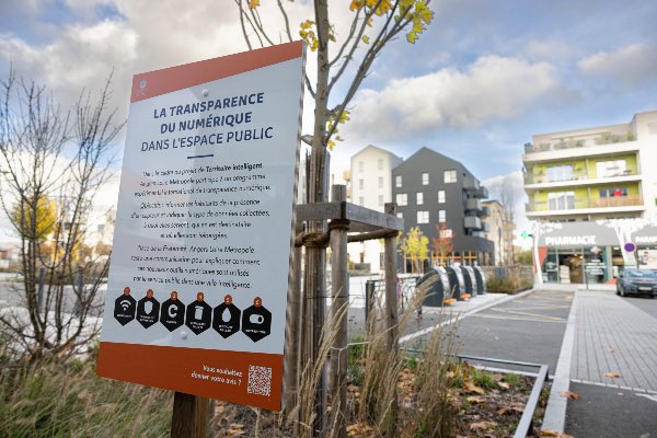Jacques Priol (@jacquespriol) on Twitter photo Un excellent article <a href="/Lagazettefr/">La Gazette des communes</a> sur l’expérimentation en cours à <a href="/AngersMetropole/">Angers Loire Métropole</a> : comment rendre transparent pour les citoyens le déploiement des outils #data de la #smartcity.
🇪🇺 Une expérience unique en Europe et un standard ouvert en test.
👉🏻 lagazettedescommunes.com/862426/territo… Un excellent article <a href="/Lagazettefr/">La Gazette des communes</a> sur l’expérimentation en cours à <a href="/AngersMetropole/">Angers Loire Métropole</a> : comment rendre transparent pour les citoyens le déploiement des outils #data de la #smartcity.
🇪🇺 Une expérience unique en Europe et un standard ouvert en test.
👉🏻 lagazettedescommunes.com/862426/territo…