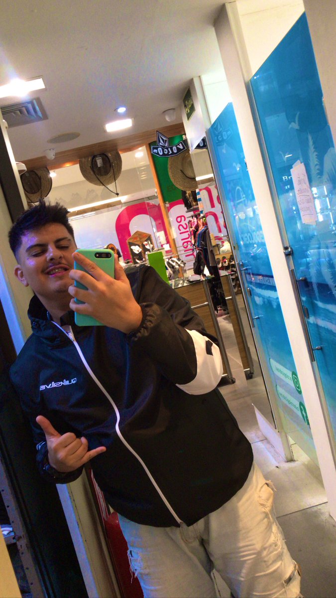 euwagnerlins's tweet photo. Feriaaaaas 🥰 https://t.co/7zXBuv3RAP