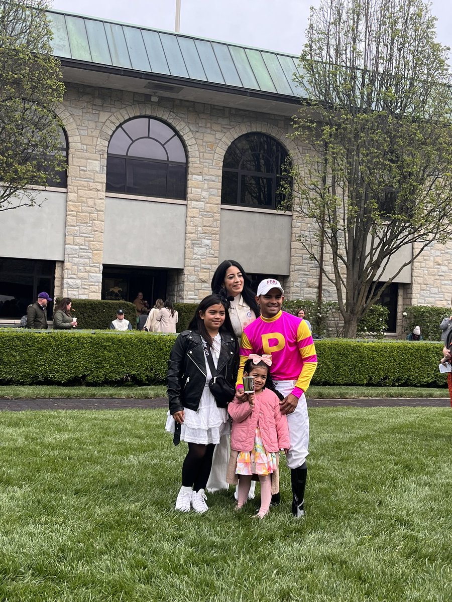 KPMRacingStable's tweet image. Great opening weekend in KY! Celebrated @luissaezpty winning the @keeneland Fall Jockey Title and the Transylvania &amp;amp; Bluegrass Stakes. #luissaez #mostash #tapittrice