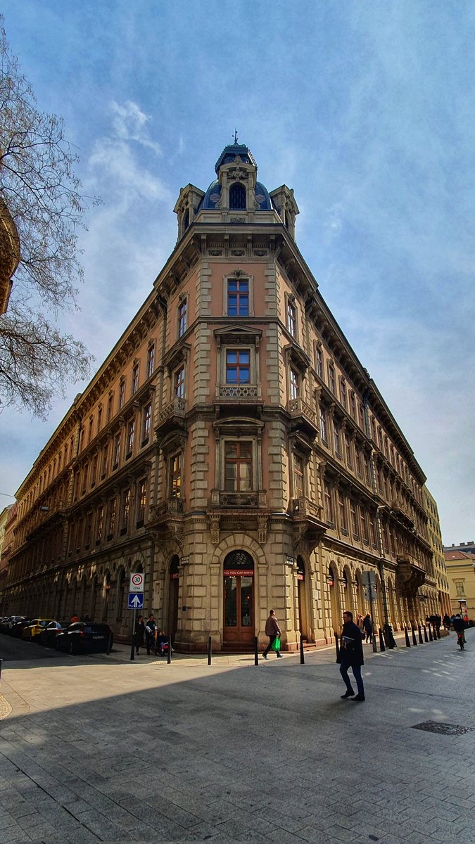 tommy879's tweet photo. Tag 1 in #Budapest https://t.co/koJ2TJG4hJ