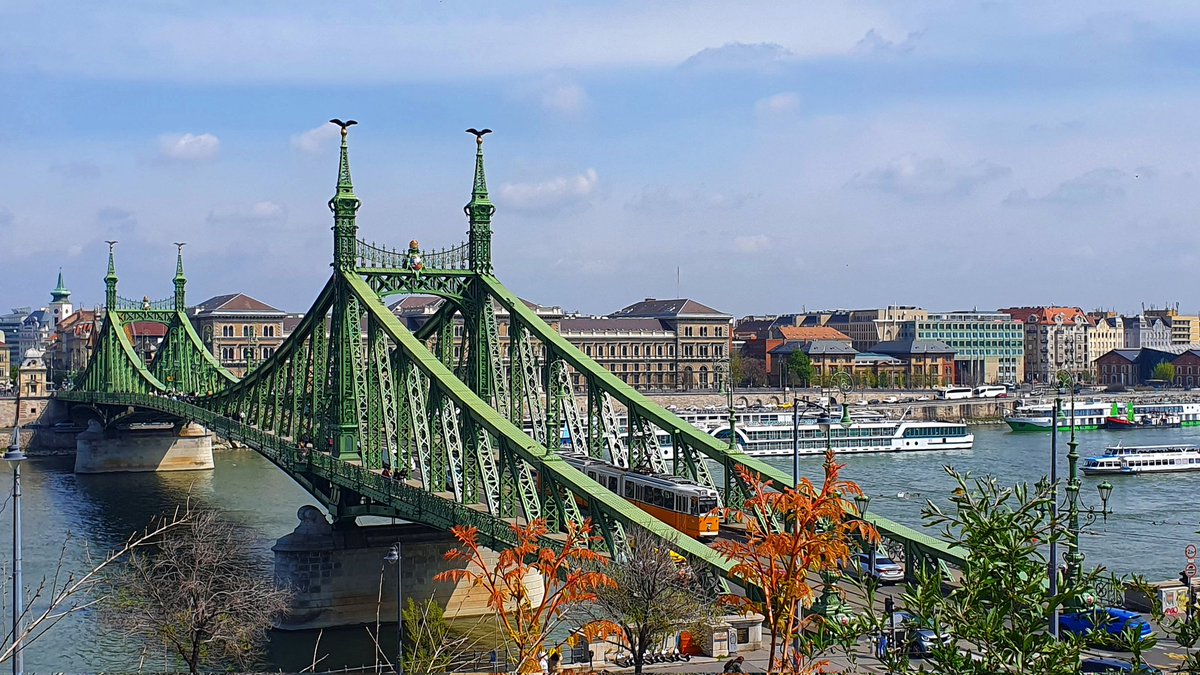 tommy879's tweet photo. Tag 1 in #Budapest https://t.co/koJ2TJG4hJ