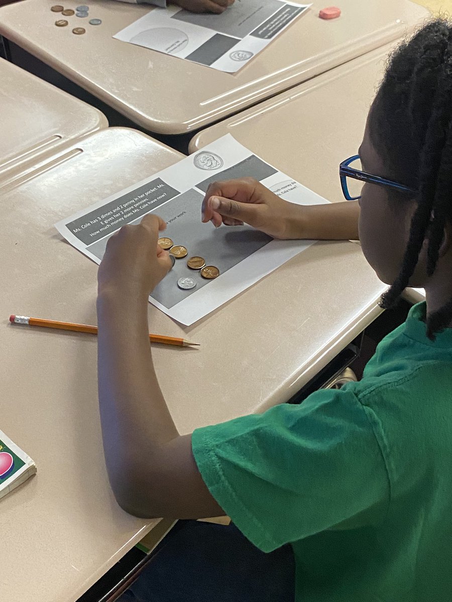 iTeachJones's tweet photo. Math Fun: I do, we do, you do 
My scholars enjoyed their lesson on dimes and pennies. https://t.co/Q24SNDUgyq