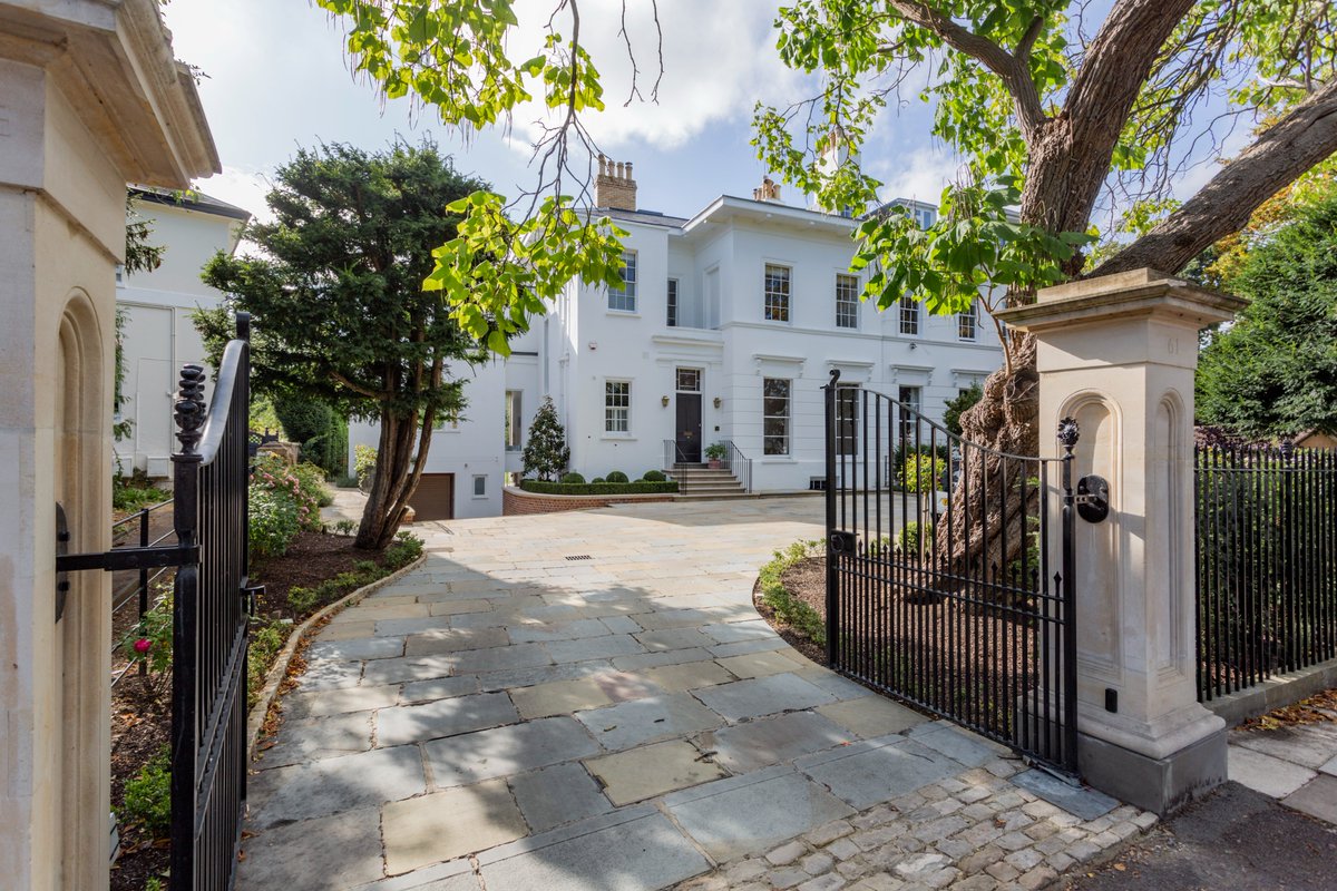 Over the last 30 years, we have contributed to the restoration and renovation of many historical buildings in Cheltenham and surrounding areas in all shapes and sizes. 

Click the link below to read our latest blog post 👇🏻

leckhamptonbuilders.com/the-restoratio…

#cheltenham #renovation