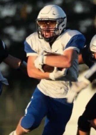 DeepDishFB's tweet photo. JUST PUBLISHED THIS MORNING #IHSA 
BY @CoachBigPete 
Introducing Geneva Athlete Michael Rumoro Class Of 2025
@MichaelRumoro 
@GenevaViking 
@GHS_Geneva
@GHS_ILathletics 

LINK:
https://t.co/8eEkhhgYAy https://t.co/TwEfgLIQOe