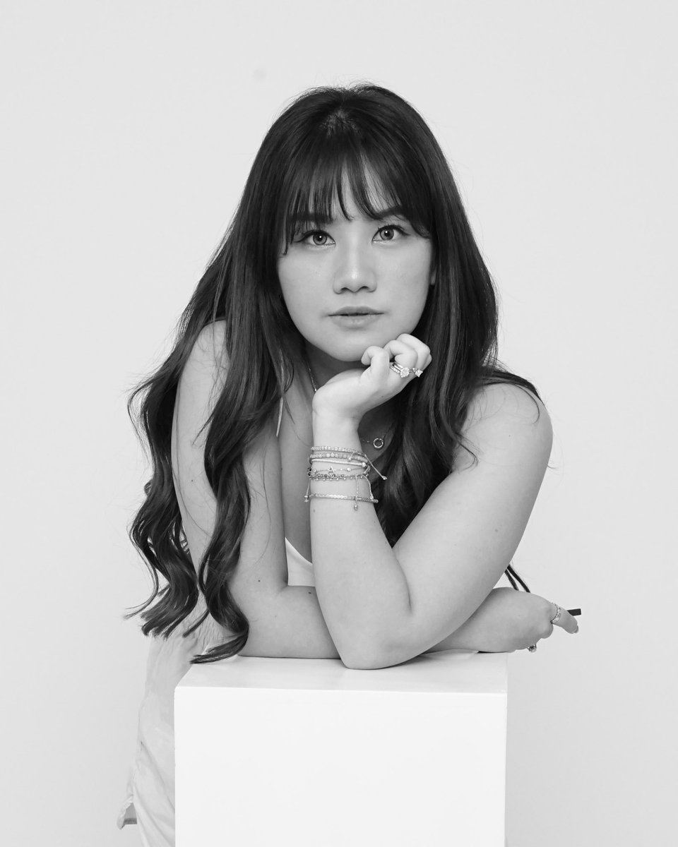 aurelia carisa tweet media