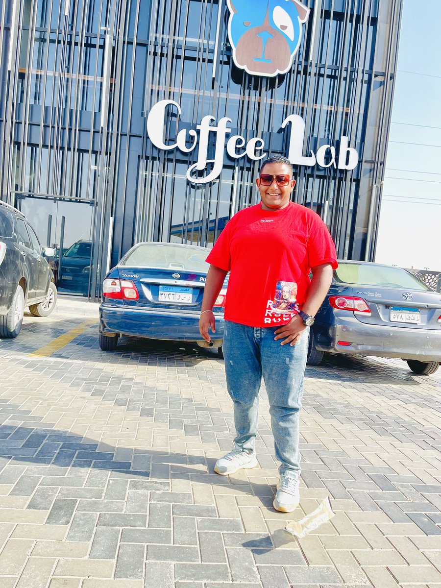 shbroo74's tweet photo. مش كل اللي جنبك بيعزك ،، مـا ممكن يكون عاوز عزك 🖤🔥 https://t.co/1yavxxkBBK