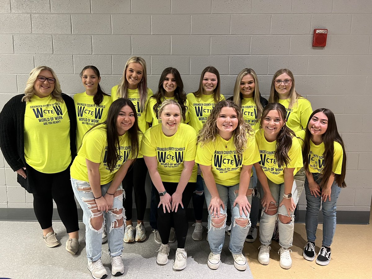 GlimpseofGHS's tweet photo. Preparing for our very first World of Work career fair! Students from Grainger County in grades 7-12 will have the opportunity to explore a variety of vocations available in our area. Stay tuned for more pictures! https://t.co/o4pmaCWM42