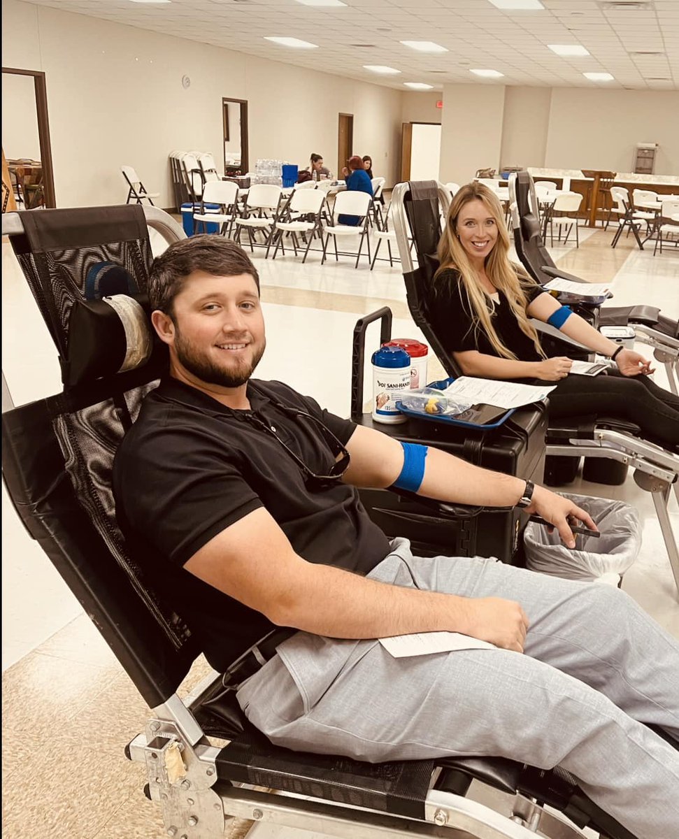 Chelsea &amp; Dustin Cooley understand the importance of donating blood.  Their daughter Emma was diagnosed with B-cell leukemia when she was 3 years old.  This young lady finished treatments in January and is now in remission.  Thank you for both sharing her story! #LifeShare