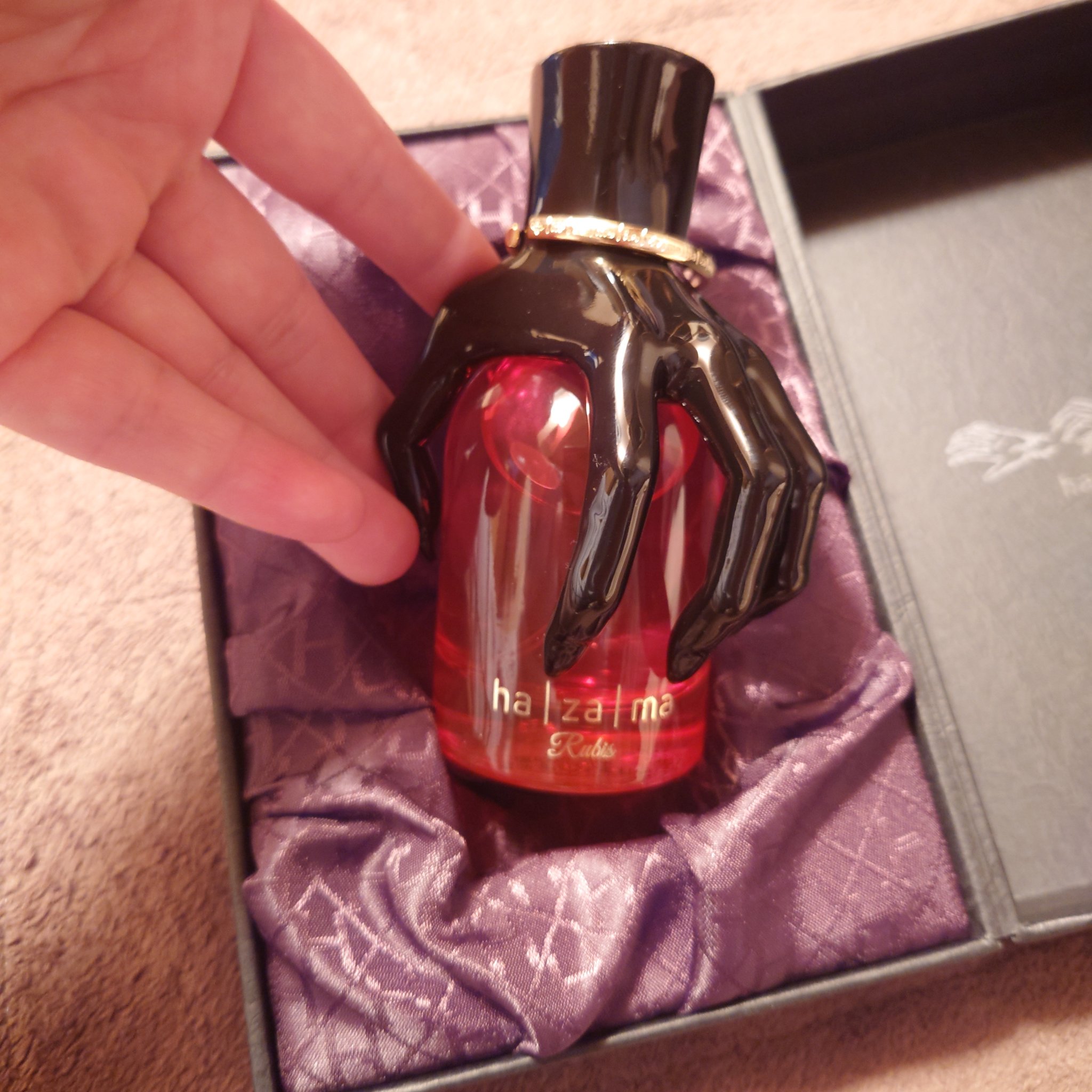 枚数限定 【新品未開封】hazama 惹きずり込まれる運命の香水 リュビ