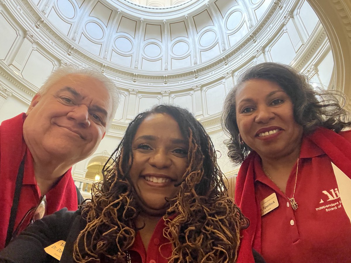 ⁦@AliefISD⁩ Trustees Rick Moreno, Janet Spurlock and at the Texas Capitol advocating for Public Schools and against Education Savings Accounts (vouchers). #darlene4alief #TrusteesUnited #TxLedge