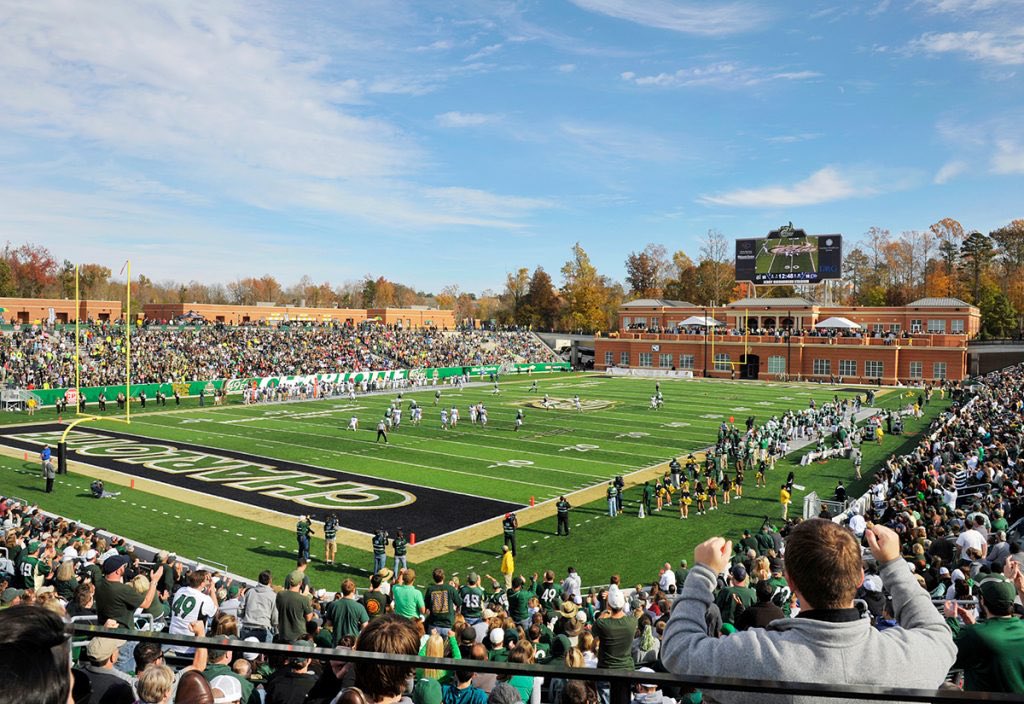 TreBroughton7's tweet photo. Very excited to get the opportunity to visit UNCC this Saturday ⛏️ @froelich51 @coachkeithemery @coachsplintaq @biffpoggi
@kyledevan68 @coachm_miller @coachmorookian @mhartline59 https://t.co/rV31CkQqbn