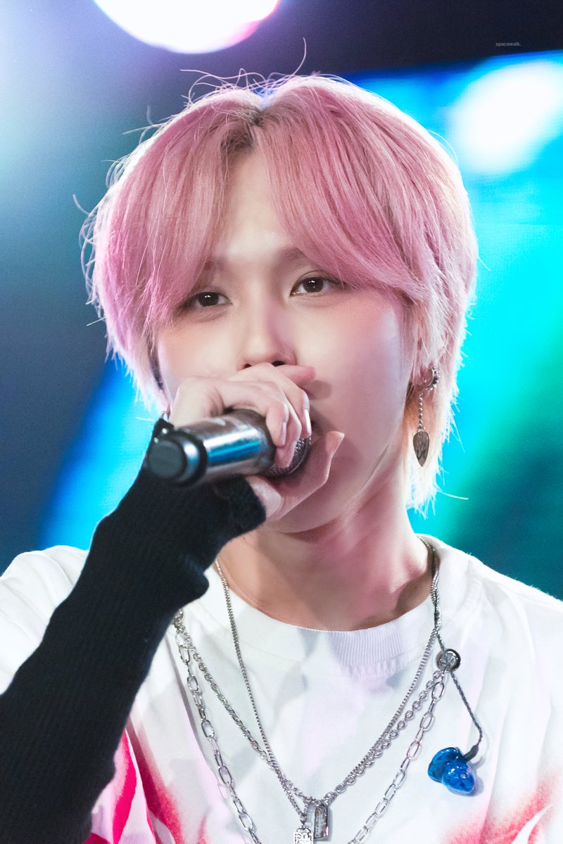 230409 
🩷

#원위 #ONEWE #기욱 #GIUK
