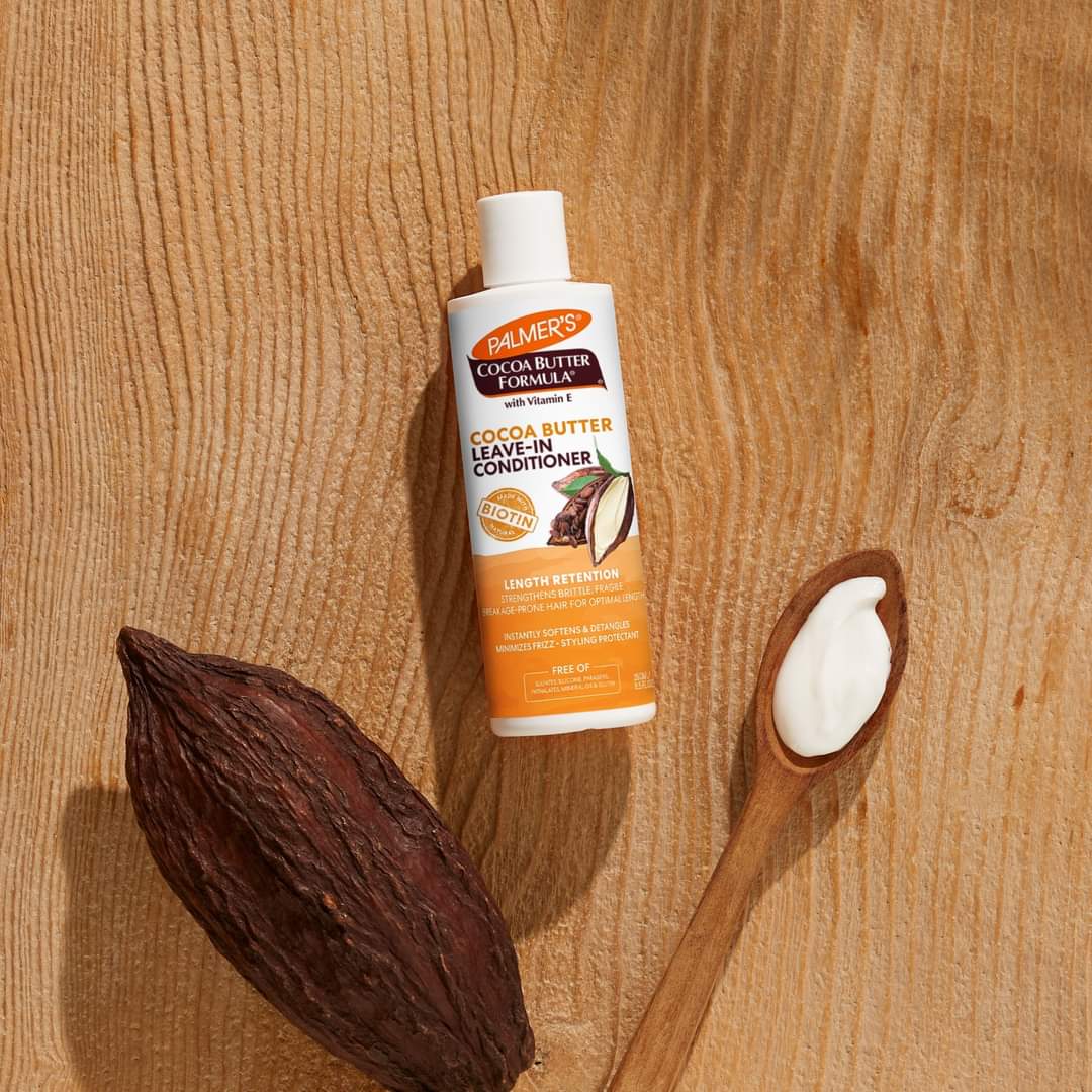 PalmersUK's tweet photo. Our #CocoaButter Formula #LengthRetention Leave-In Conditioner 🍫
We LOVE that it instantly eliminates knots & tangles AND leaves hair silky, smooth, & ready for styling! 🙌😍
Get yours now on offer at @superdrug
#palmers #thenatureofyou #biotin #vitaminE #haircare https://t.co/9WFBYhjV4I