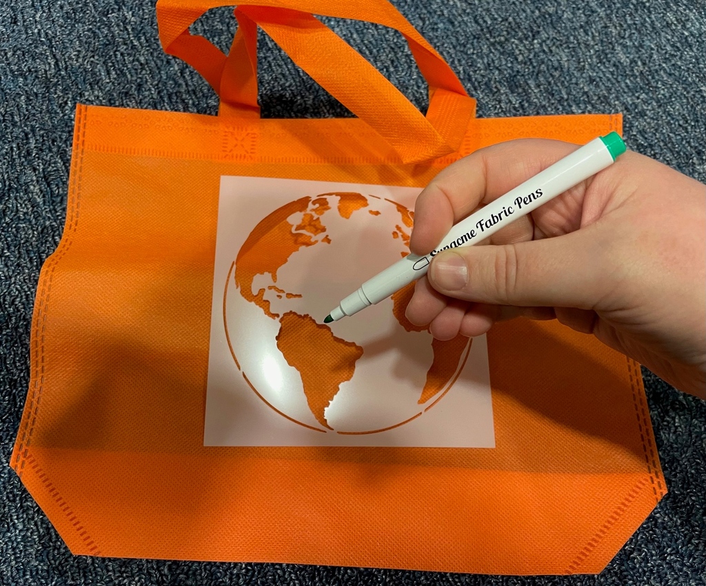 Getting pumped for #AprilVacationWeek ? Join us on 4/20 from 11-3 for some fun activities celebrating ways to protect earth and its waterways! #Free, Suggested donation $5. Tix:  eventbrite.com/e/saving-water… or use link in bio

#Metrowaterworks #EarthMonth #Sustainability #Kids