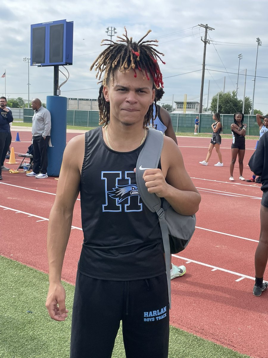 Congratulations to your 29-6A District champion in the long Jump!!! <a href="/Tupacbac210/">Tarius McClure</a> moving on the area!!  Great job kid!