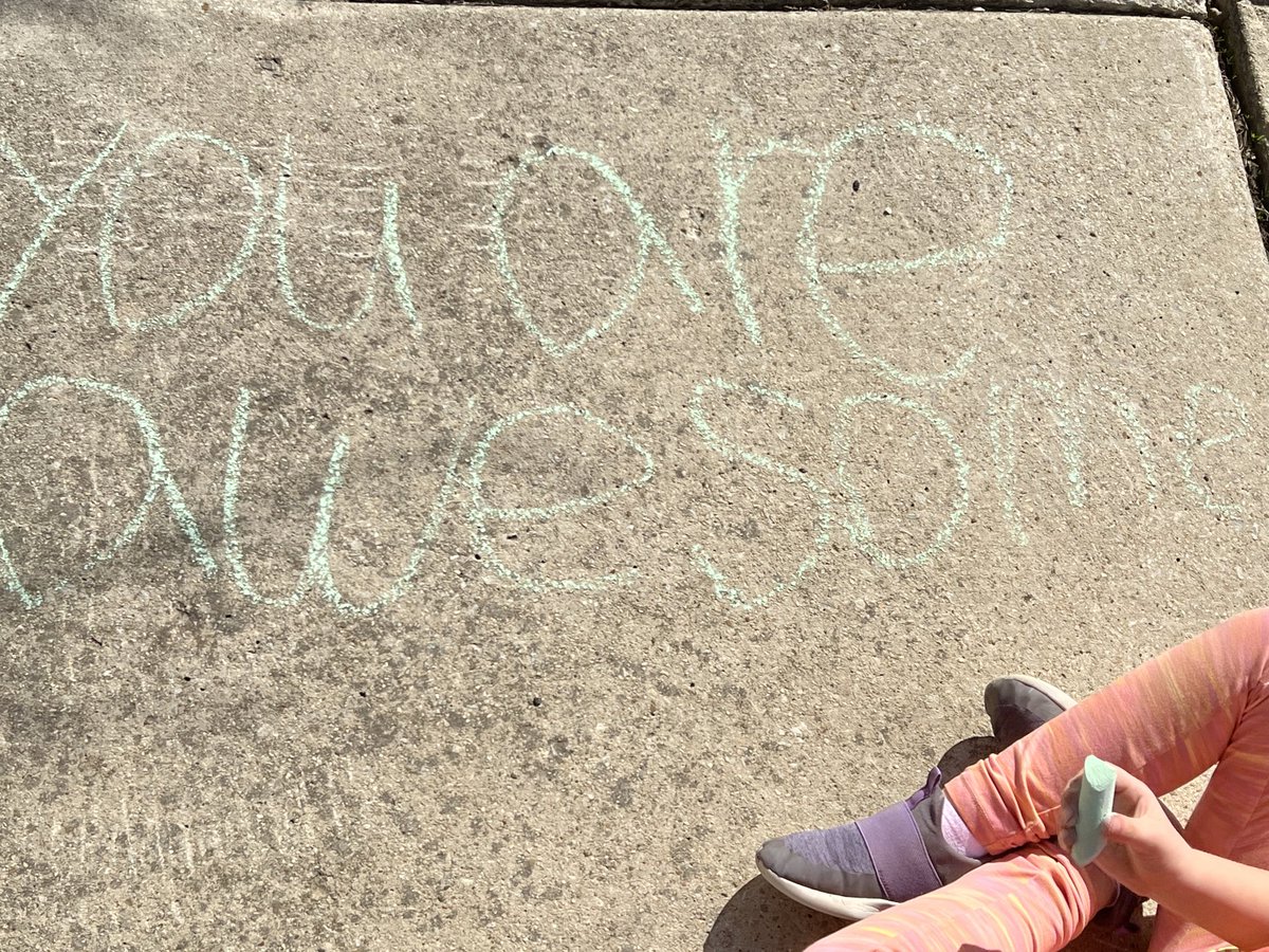 beebepan's tweet photo. Coming out from Chicago winter hibernation is the best. Ss wrote problems for each other outside and also wrote an encouraging message for others to read #BeebeAdventures #PartnersInGrowth #elemmath https://t.co/PA0W1WAUTi