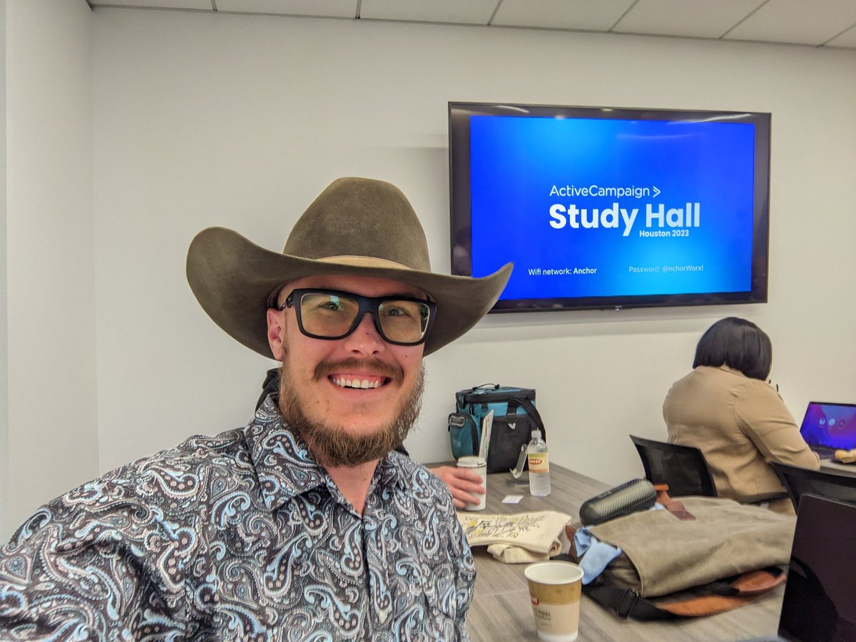 robsegelquist's tweet photo. Hanging out with @shayhowe at the @ActiveCampaign Study Hall in Houston today... https://t.co/9lExB3oq7s