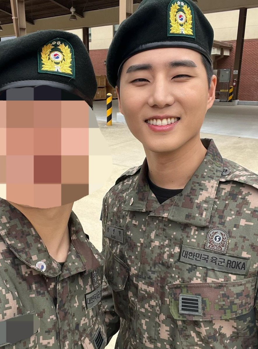 eternal_0k's tweet photo. 전역식 영현이 .ᐟ https://t.co/FaGLeKPw8f
