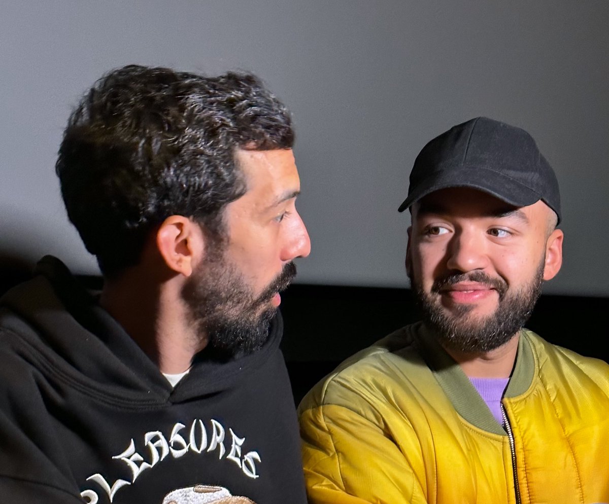 ArthurLeMaout's tweet photo. Bigflo et Oli sur le TFC :

« On sera en concert à Brest le soir de la finale de @coupedefrance. Ça nous fend le cœur de pas voir ça, mais peut être qu’on ira faire la fête juste après. On est à fond derrière ! » 🟣⚪️

#FCNTFC @bigfloetoli @ToulouseFC https://t.co/PNdbSNxvSD
