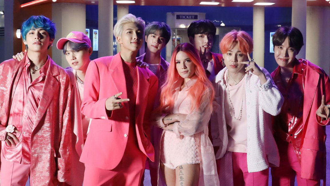 updatecultura's tweet photo. Há 4 anos, BTS lançava “Map Of The Soul: Persona”.

Tendo as psicanálises de Carl Jung como conceito, o aclamado álbum trouxe o hit “Boy With Luv (feat. Halsey)” que sozinho já soma mais de 2 BILHÕES de streams. https://t.co/BrsYx3h0Jb
