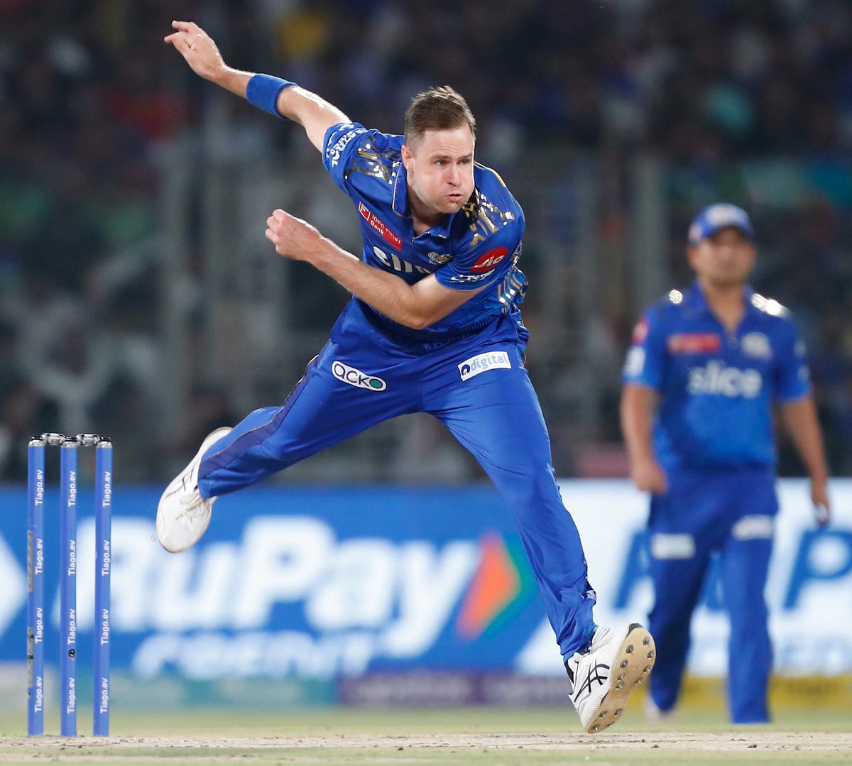 TrendingChapter's tweet photo. Finally not best but some Good Bowling duo for Mumbai Indians #MIvDC |#DCvMI |#MIvsDC |#DCvsMI |#PiyushChawla #Chawla #Behrendorff #JasonBehrendorff #Meredith #ArchanaGautam #MumbaiIndians #MIPaltan #DC #MI #DelhiCapitals #Rohit
Piyush Chawla Jason Behrendorff and also Meredith. https://t.co/lYaMAhuNGz