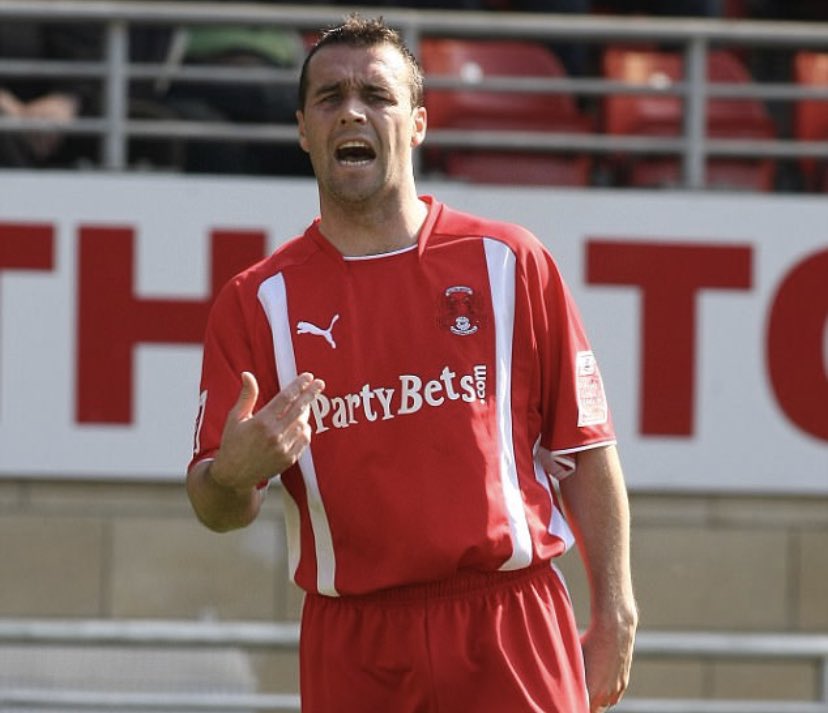 UndrTheCosh's tweet image. Former Barnet, Colchester, Northampton &amp;amp; Chestnut FC forward Scott McGleish is with us this week.

🔥Fire over any questions