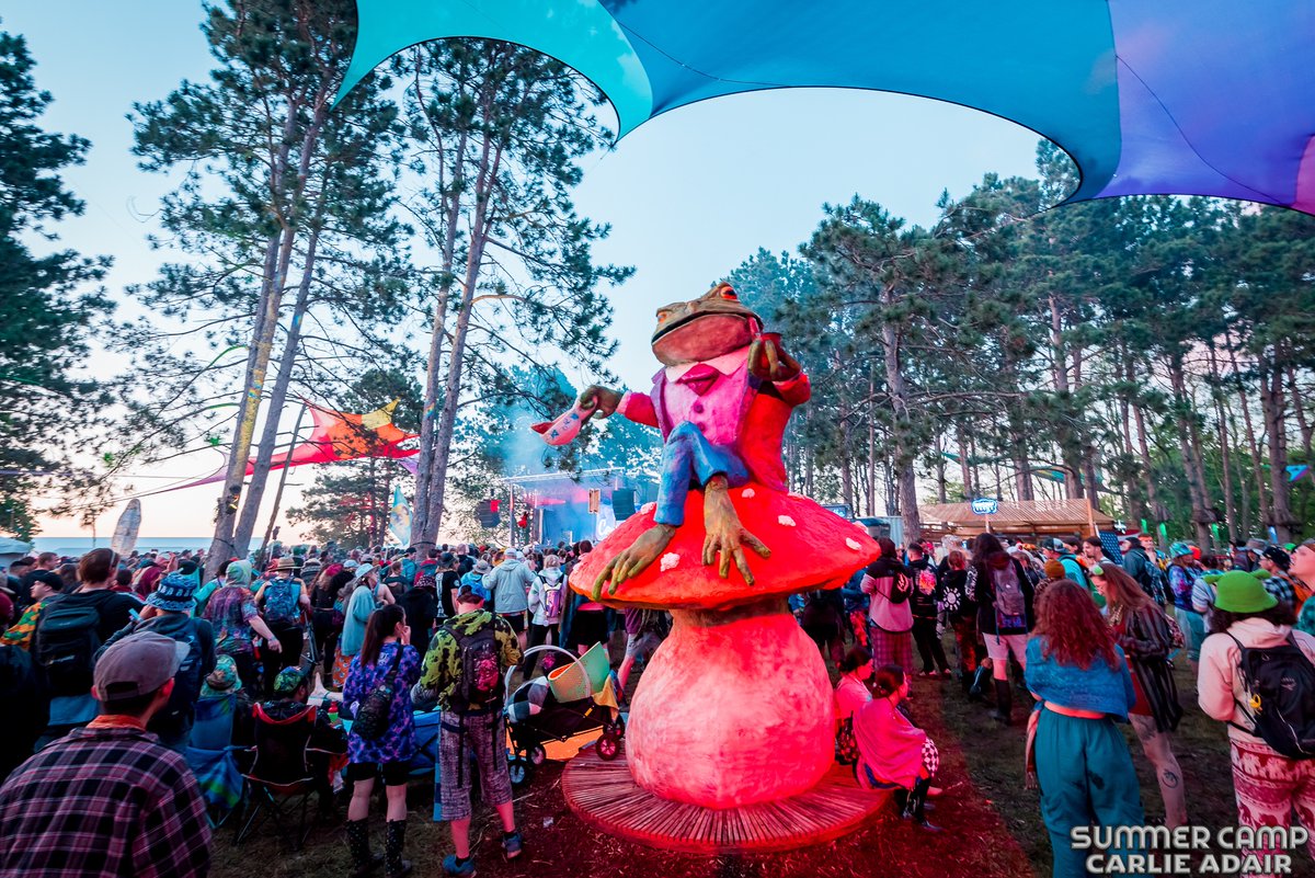 L4LM's tweet photo. It's starting to feel like Summer which means it's about time for @summercampfest ☀️🧚 Step up your Memorial Day Weekend at #SCamp23 with 150+ artists and over 260 hours of live music. Tickets are on sale now!

🎟️: https://t.co/LBzhdpZwwi https://t.co/5yKmiYUYkC