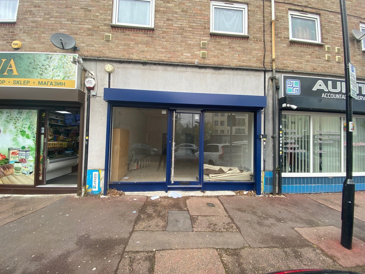 Dobbin_Sullivan's tweet photo. Now Available: 13 Cundy Road. Up to 588 sq ft. 

Great lock up shop with rear access located on a popular local parade, suitable for a variety of uses within the E Class...  https://t.co/bOO25hg2y7 https://t.co/KX9IuQrVBe