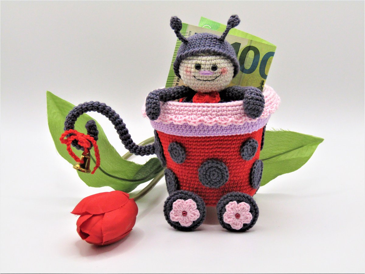 Crazy_Patterns's tweet photo. Häkeln: Marienkäferlein das kleine Glück
https://t.co/yFBoPRPPUe
#häkeln #Sommer #Amigurumi #muttertag #utensilo #Frühling #Glücksbringer #Silvester #Marienkäfer #Geldgeschenk #Führerschein #Jahreswechsel #Wagen #Gutscheinverpackung #crazypatterns https://t.co/pqiNEsfCol