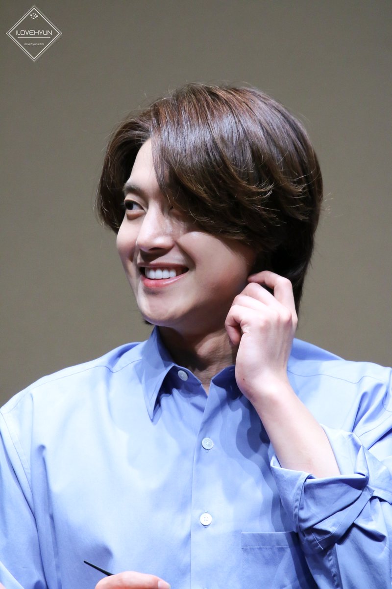 ilovehyun501's tweet photo. :
#230401
#김현중 [My Sun] 팬사인회 4차 upload
-
현생이 바빠 늦은 업로드 죄송합니다😭

셔츠 색깔때문에 그런건진 모르겠지만 이날 유독 청량미 넘쳤던 현중오빠💕
-
더 많은 사진은 프로필의 링크를 클릭하세요😁
-
 https://t.co/EgPCMkgJjy
-
#kimhyunjoong
#ss501 https://t.co/AWCO2pPqoT