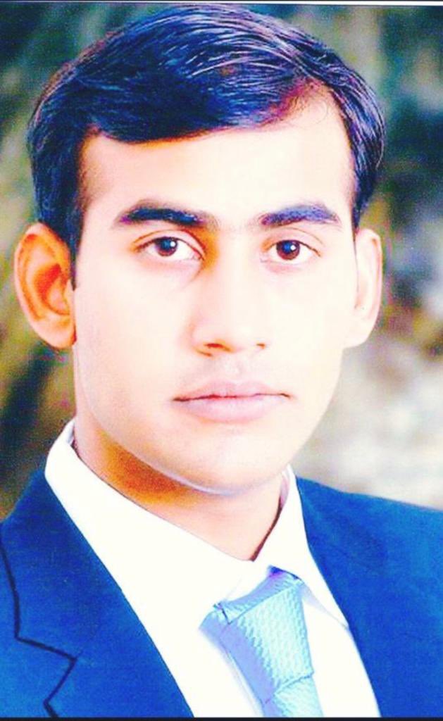 SadiaTheSadia's tweet image. Saad Farooq my 26 year old nephew was shot dead on the 3rd day of his marriage. And the reason? He was an Ahmadi. Could all these Mullah and hate speakers imagine the pain my family went through? My niece who was widowed on the 3rd day of her marriage, his parents???