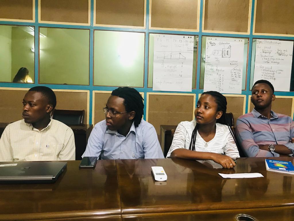 🤗Yesterday, we had an honor to welcome our fellow RRD as our special guest .
💡Service, commitment to our engagement and fellowship were on the table.

#ImagineRotary