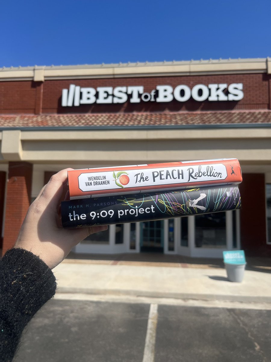 bestofbooksok's tweet photo. TONIGHT, April 11 at 6 p.m., meet authors Wendelin Van Draanen and Mark H. Parsons for a signing of their latest books, “The Peach Rebellion” and “The 9:09 Project”. 
#wendelinvandraanen #markhparsons #booksigning #bookstoreevent #yabooks #youngadultbooks  #edmondok #bestofbooks https://t.co/ITCF1vfj50