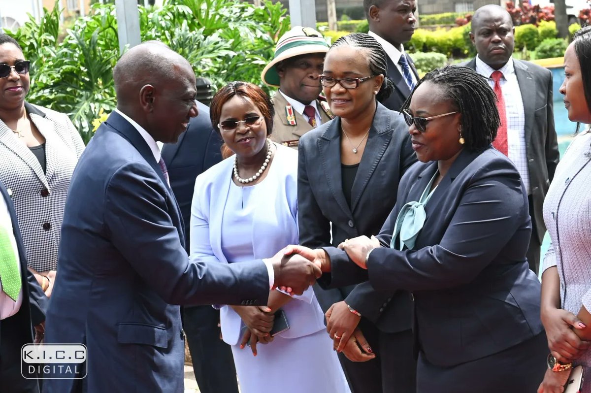 KICC_kenya's tweet photo. We were delighted to host H.E President @WilliamsRuto @rigathi,@MusaliaMudavadi,@peninah_malonza CSs, PSs, governors, chairpersons and CEOs of State corporations at @KICC_kenya to release the The Performance Contracting Report for 2021/2022 Financial Year.
#PerformanceContract https://t.co/iabWiBWWGi