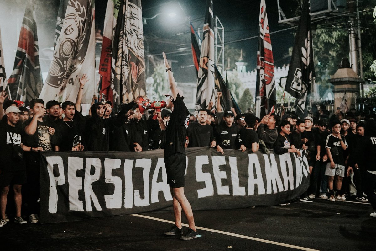 CNSyndicate's tweet photo. Selebrasi 69 Tahun @Persijap 

PERSIJAP SELAMANYA ! 

/Part 1 https://t.co/3Kf7Hbfxcg