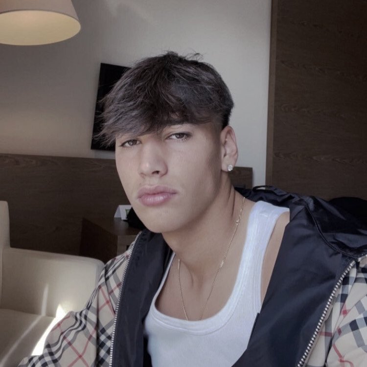 𝘼𝐥𝐞𝐬𝐬𝐚𝐧𝐝𝐫𝐨 tweet media