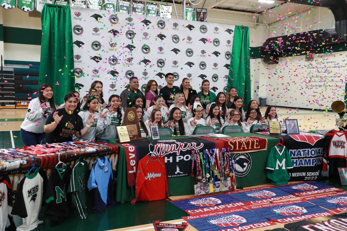 PSJAMemorial's tweet photo. Senior Jason Soto has signed to cheer for Texas State University! @TXSTCHEER 

The future Bobcat is an instructor for Universal Cheer Association and a UIL State Cheer bronze medalist.

Congratulations, Jason! https://t.co/1qTWw1lgIr