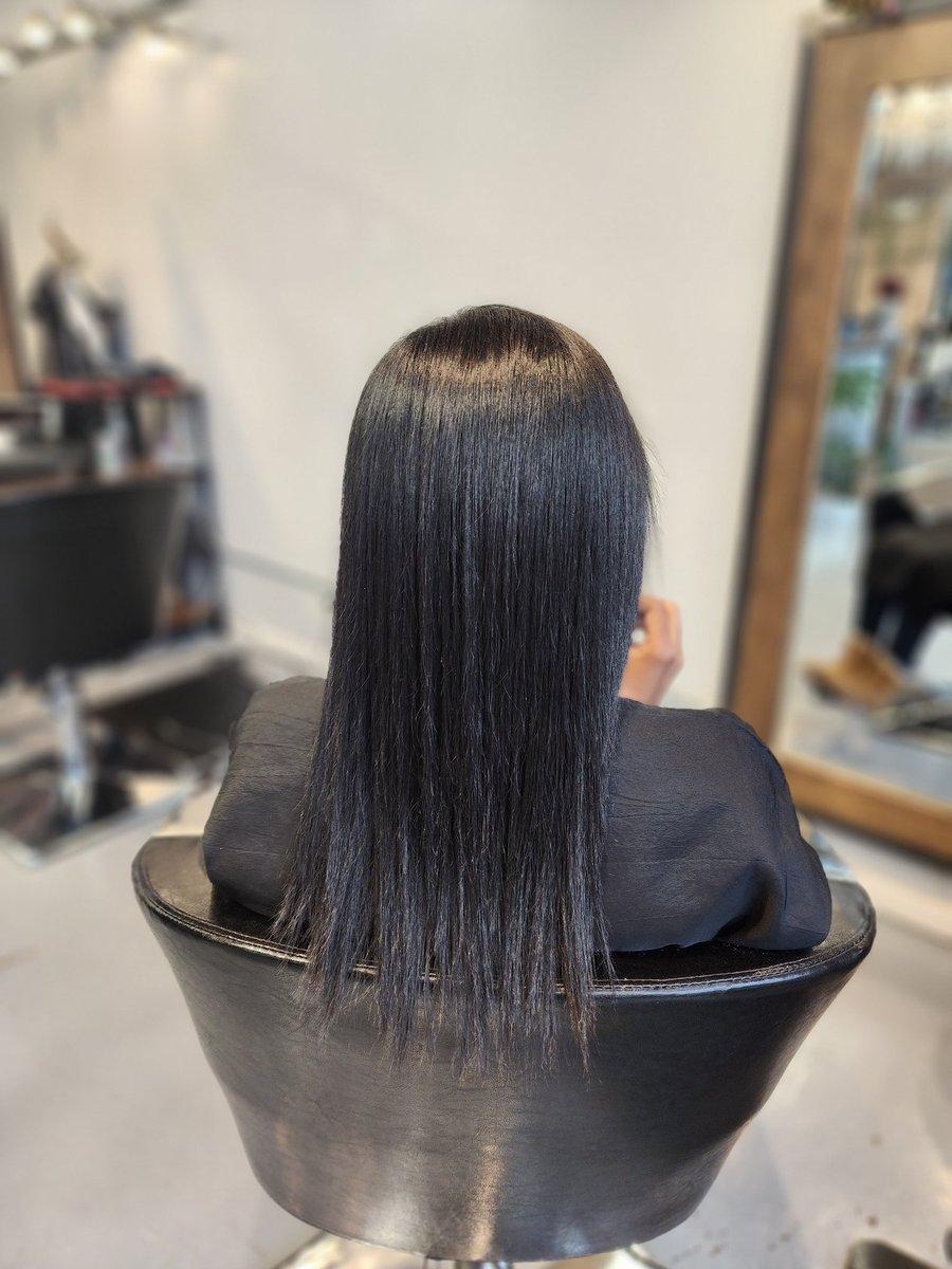 ✨️ Silked outtt ✨️

Book that hair appointment 😌
🔗Link in bio
📍Salon Sevhn 

#SalonSevhn #Southloopstylists #hairstylists #chicago #chicagostylists #Southloop #southloopchicago #salon #hairstagram #naturalhair #silkpress #bronzeville #bronzevillechicago