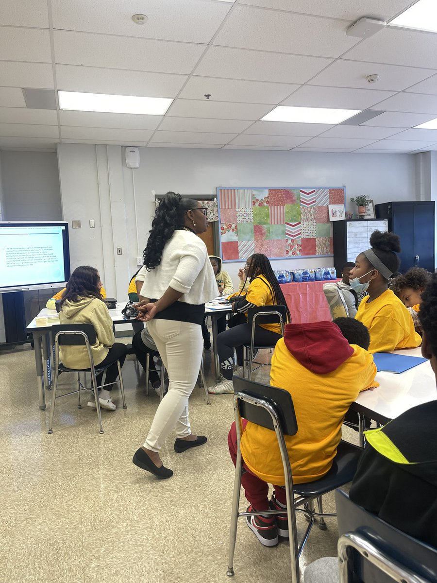 Explore Pathways at Shawnee MS tweet media