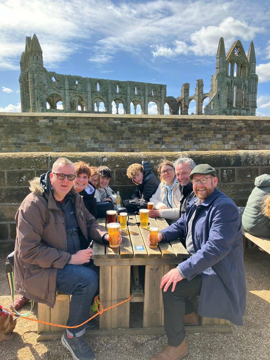 What’s better than #besties ⁦@WhitbyBrewery⁩  #craftale #stickylabels #bottledbeer #beercans