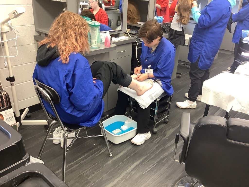 CPACTC's tweet image. Nothing quite a mani/pedi for a #freshspring look @cpactc. #opportunitiesunlimited #cosmetology #April2023