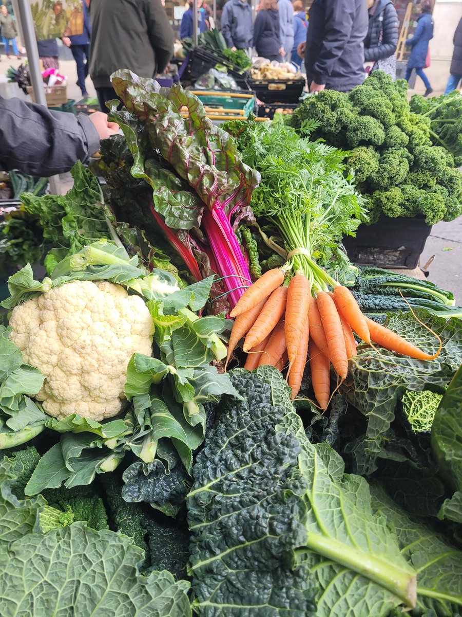 @HantsFarmersMkt go coastal at #Southsea Sunday 16th April. Stock up on local inc Beres Bakes, Dampney's Remarkable Drinks, Durleighmarsh Farm Shop, <a href="/FNKpies/">FNK pies</a> <a href="/hampshiretrout/">Butler Country Estates</a> <a href="/LyburnCheese/">Lyburn Cheese</a> @newforestshort <a href="/HBrownieCompany/">The Homemade Brownie Company</a> <a href="/iowtomatoes/">Isle of Wight Tomatoes</a>. More: bit.ly/3MyiyGw