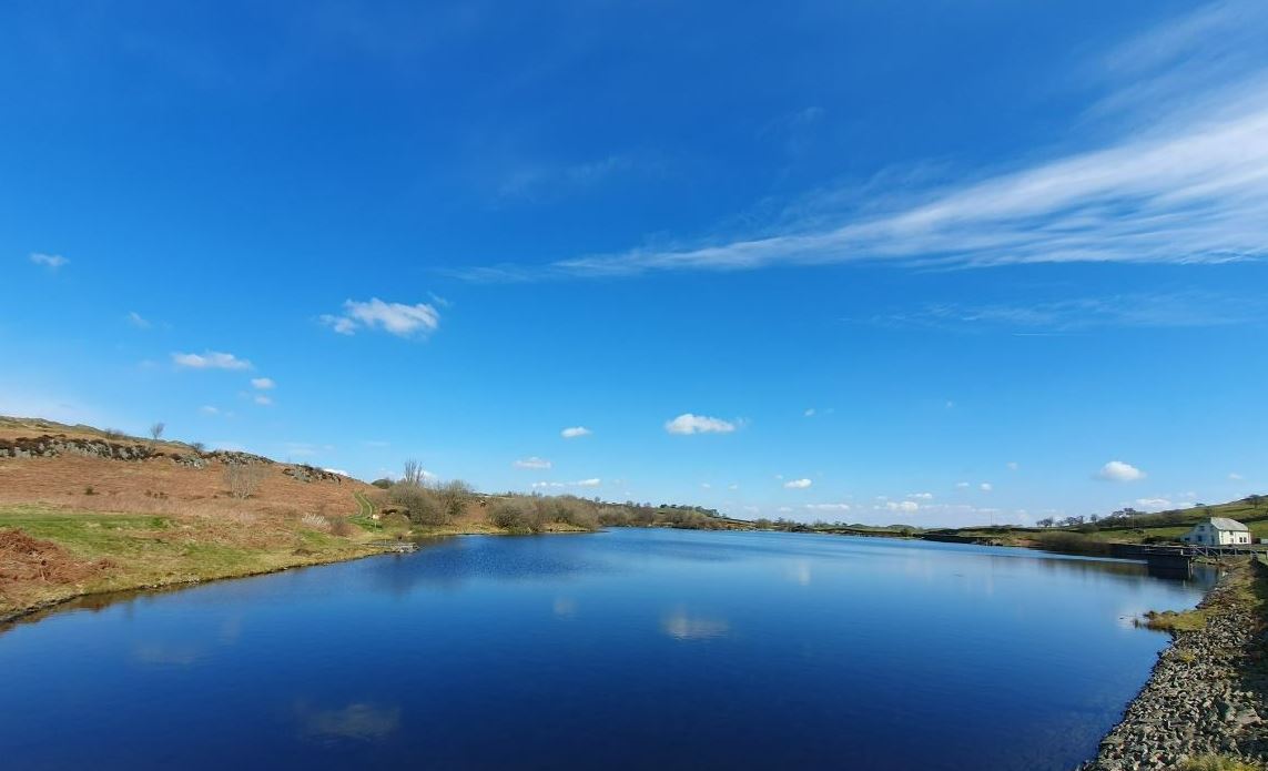 💙🌅Sharing a tint of #TuesdayBlue from the #EasterWeekend in #CUMBRIA to wish all the water babies team #tuesdaymotivations 💙🧜🏼‍♀️💧🧜🏻‍♂️(despite the rain now arrived🙄) @sjholt50 @VenetiaJane @HLO_WKT79 @LisaMSutch  @DavidMariposa1 @chernorris @christinedemar  💙🌅🧜🏼‍♀️