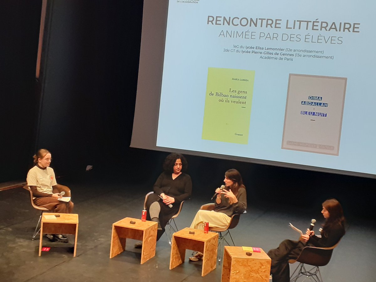 @PPDoree Rencontre littéraire animée par les 2de2 du lycée P-G de Gennes et des élèves de 1e du lycée Elisa Lemonnier, avec Maria Larrea "Les gens de Bilbao" et Dima Abdallah "Bleu Nuit". Merci et Bravo ! <a href="/DocsParis/">Documentation académie de Paris</a> <a href="/Academie_Paris/">Académie de Paris</a> #citeimmigration <a href="/macses2/">Nora Machure</a> <a href="/MPeaudeau1/">Maxime PEAUDEAU</a> @birikath