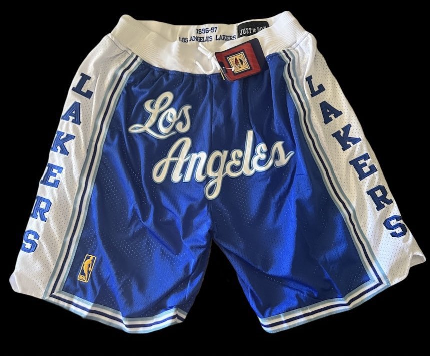 LakeShowYo tweet media