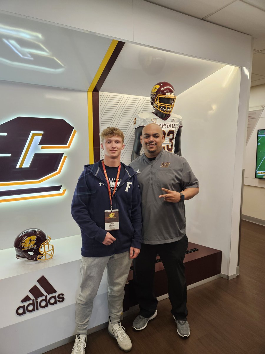 Thanks to <a href="/CMU_Football/">Central Michigan Football</a> for having me out to a practice, and to <a href="/CoachCalley21/">Chris Calley</a> for the invite. Can’t wait to be back! <a href="/CoachMcElwain/">Jim McElwain</a> <a href="/RobbAkey/">Robb Akey</a> <a href="/MZordich/">Michael Zordich</a> <a href="/CoachMurphy87/">Keith Murphy</a> <a href="/CoachMikeMcGee/">Michael McGee</a> <a href="/Coach_N8Smith/">Coach N8Smith</a> <a href="/FRTPRT_FTBLL/">Fruitport Football</a>