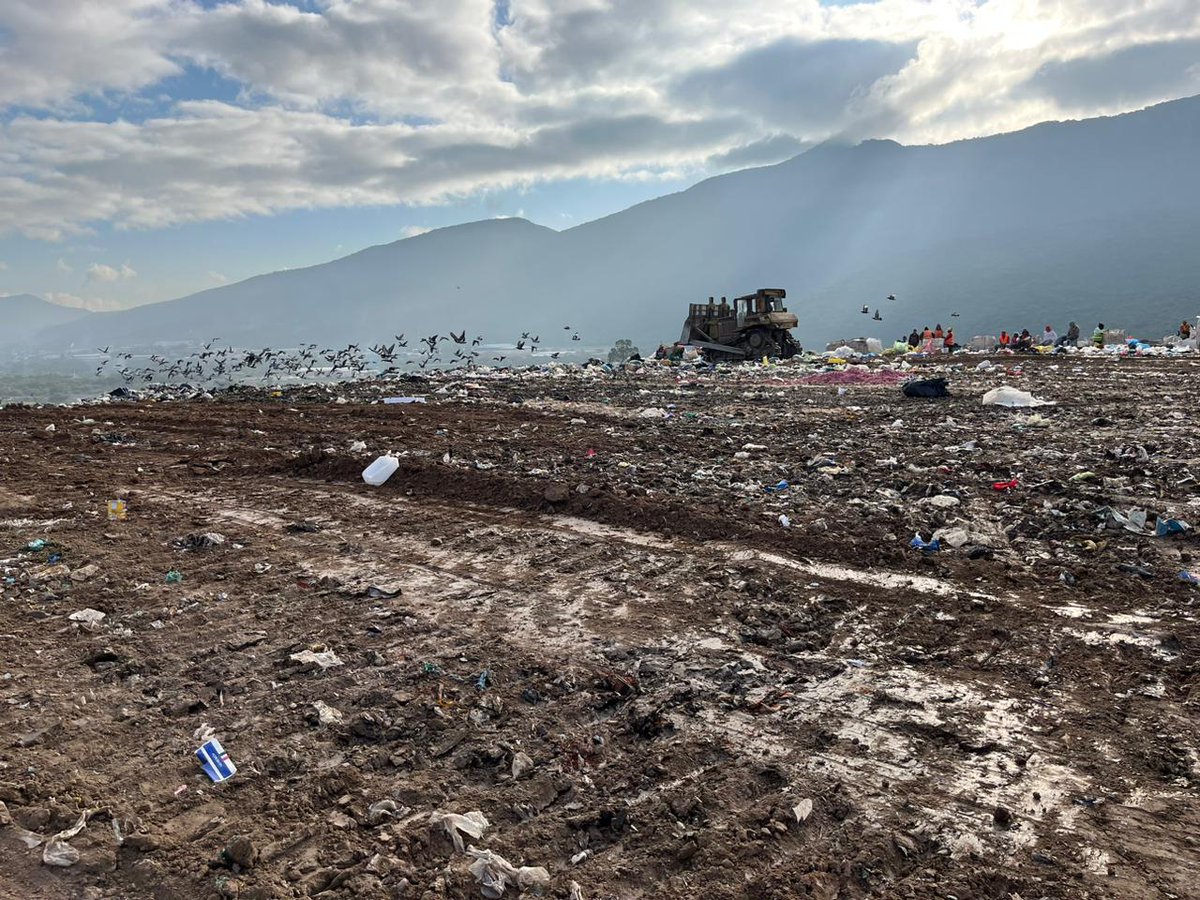 prensaju's tweet image. Se realizó hoy la inspección ocular en el Vertedero San Javier ordenada en marco de un amparo ambiental tramitado por la jueza de Minas María Victoria Mosmann #Salta #Justicia  justiciasalta.gov.ar/es/prensa-deta… a través de @prensaju